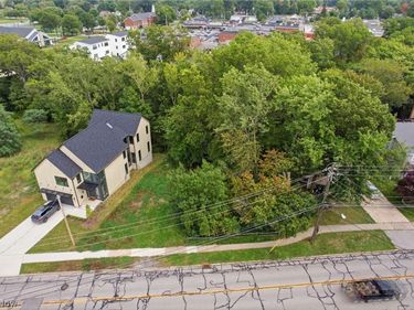 483 Cahoon Road, Bay Village, OH 44140