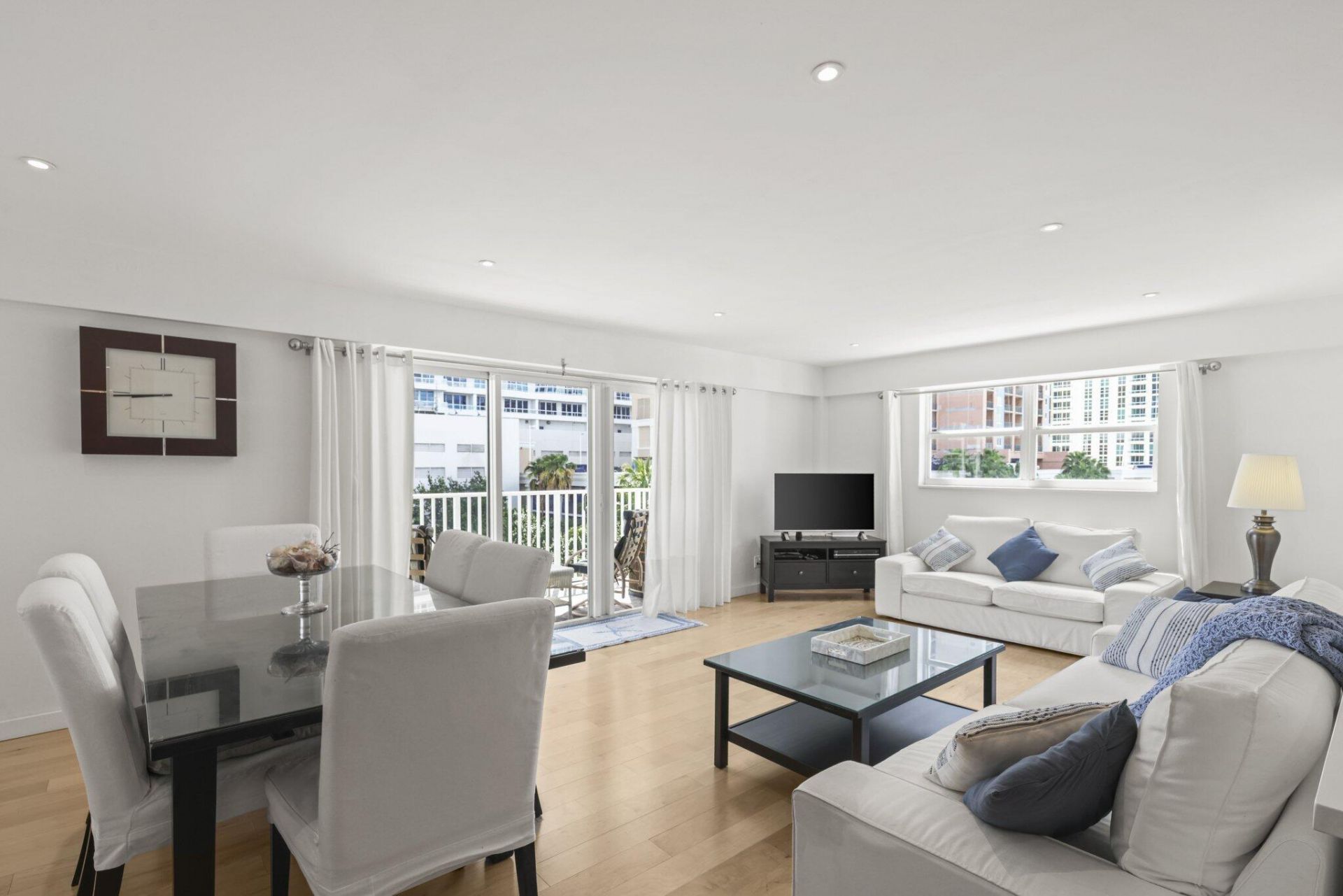 95 N Birch Road, Unit 704, Fort Lauderdale, FL 33304 Photo