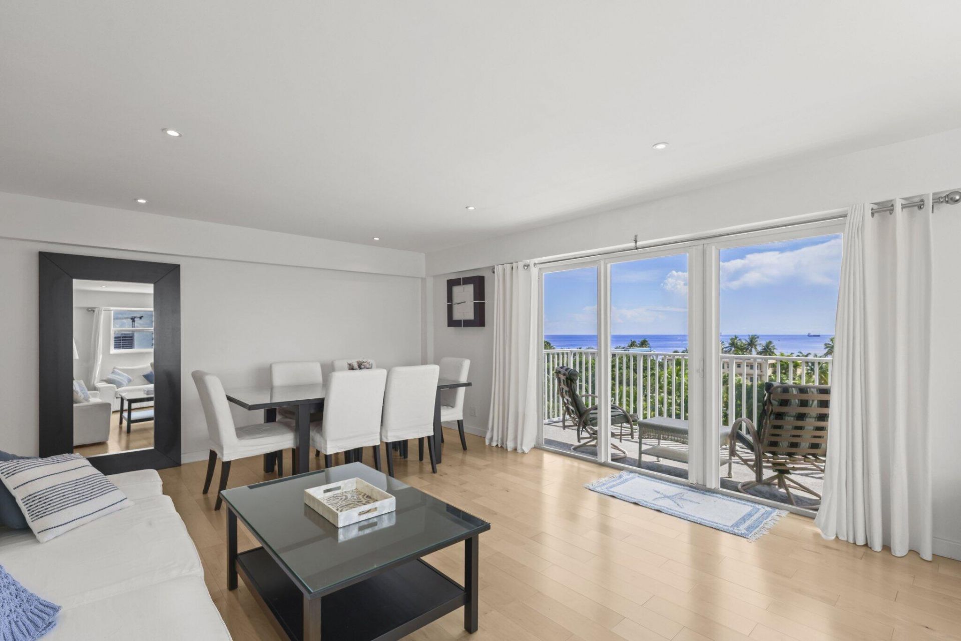 95 N Birch Road, Unit 704, Fort Lauderdale, FL 33304 Photo