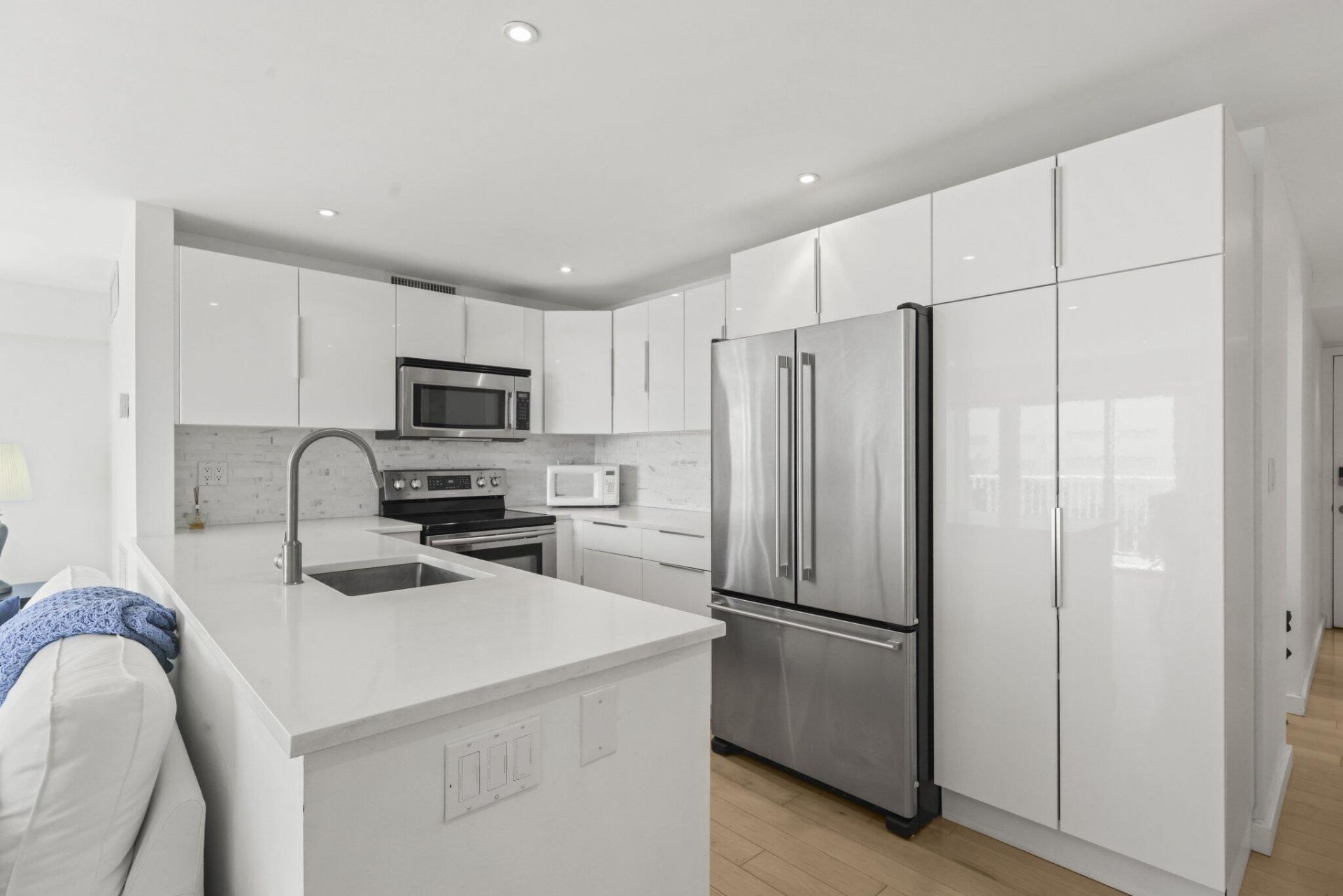 95 N Birch Road, Unit 704, Fort Lauderdale, FL 33304 Photo