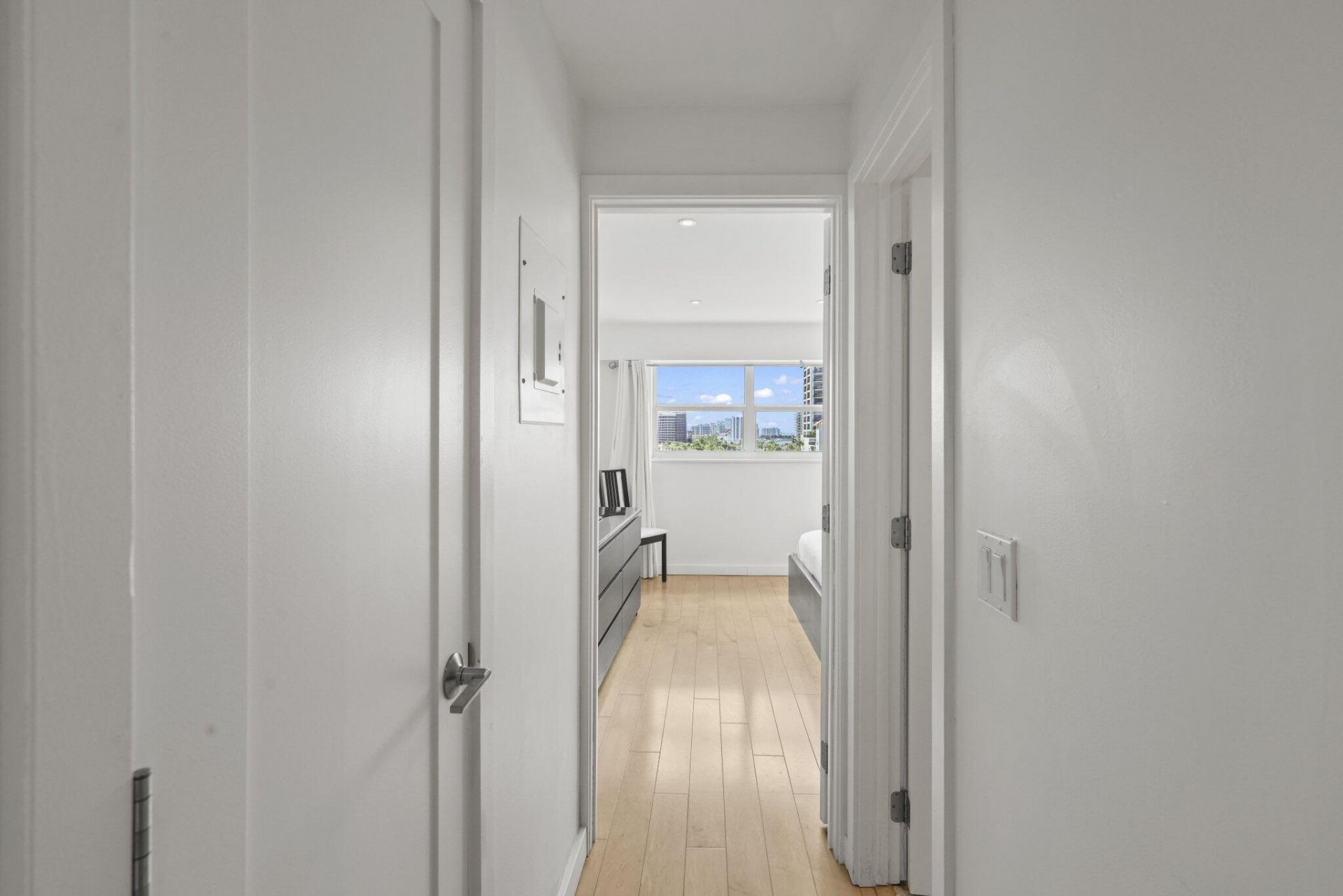 95 N Birch Road, Unit 704, Fort Lauderdale, FL 33304 Photo