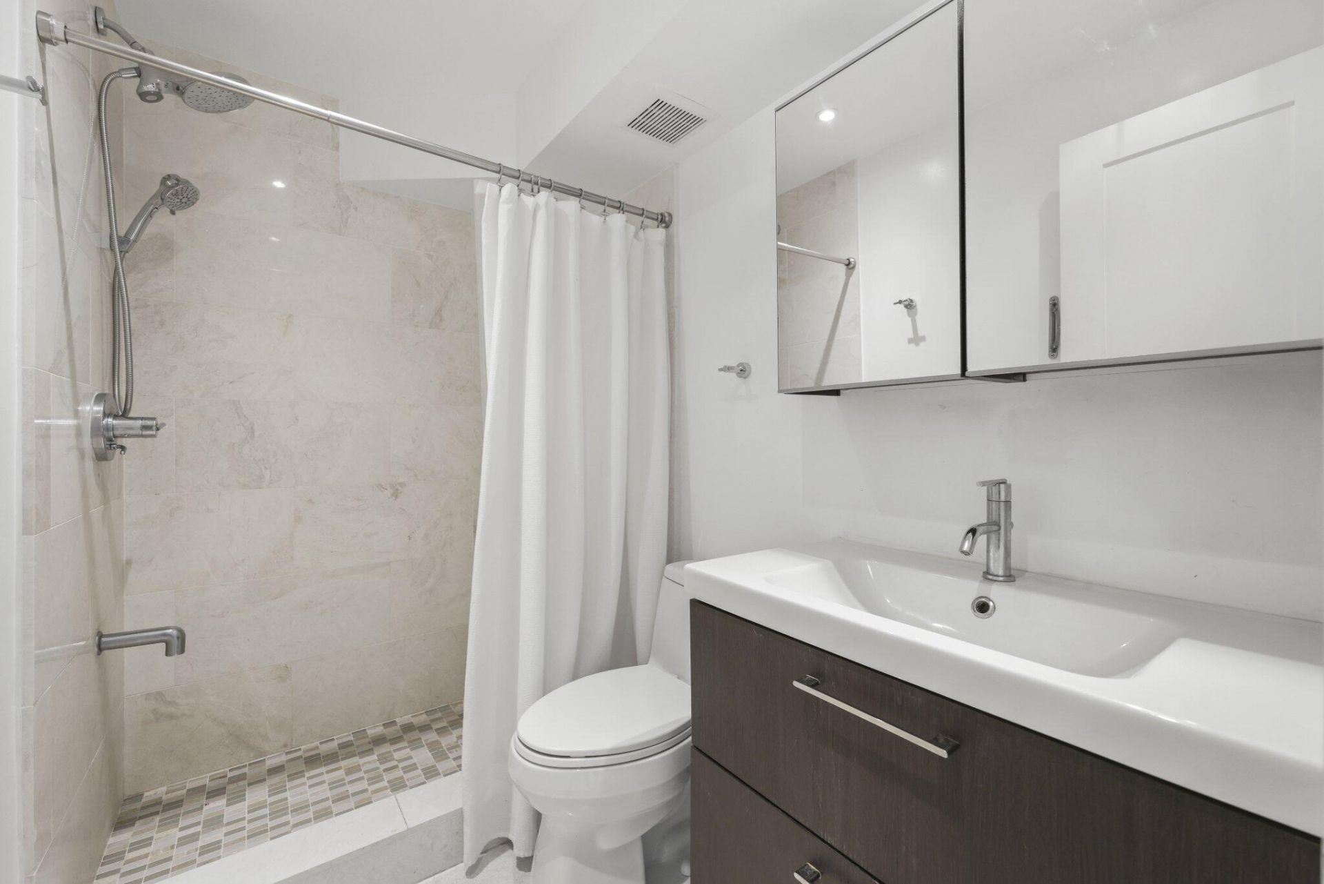 95 N Birch Road, Unit 704, Fort Lauderdale, FL 33304 Photo
