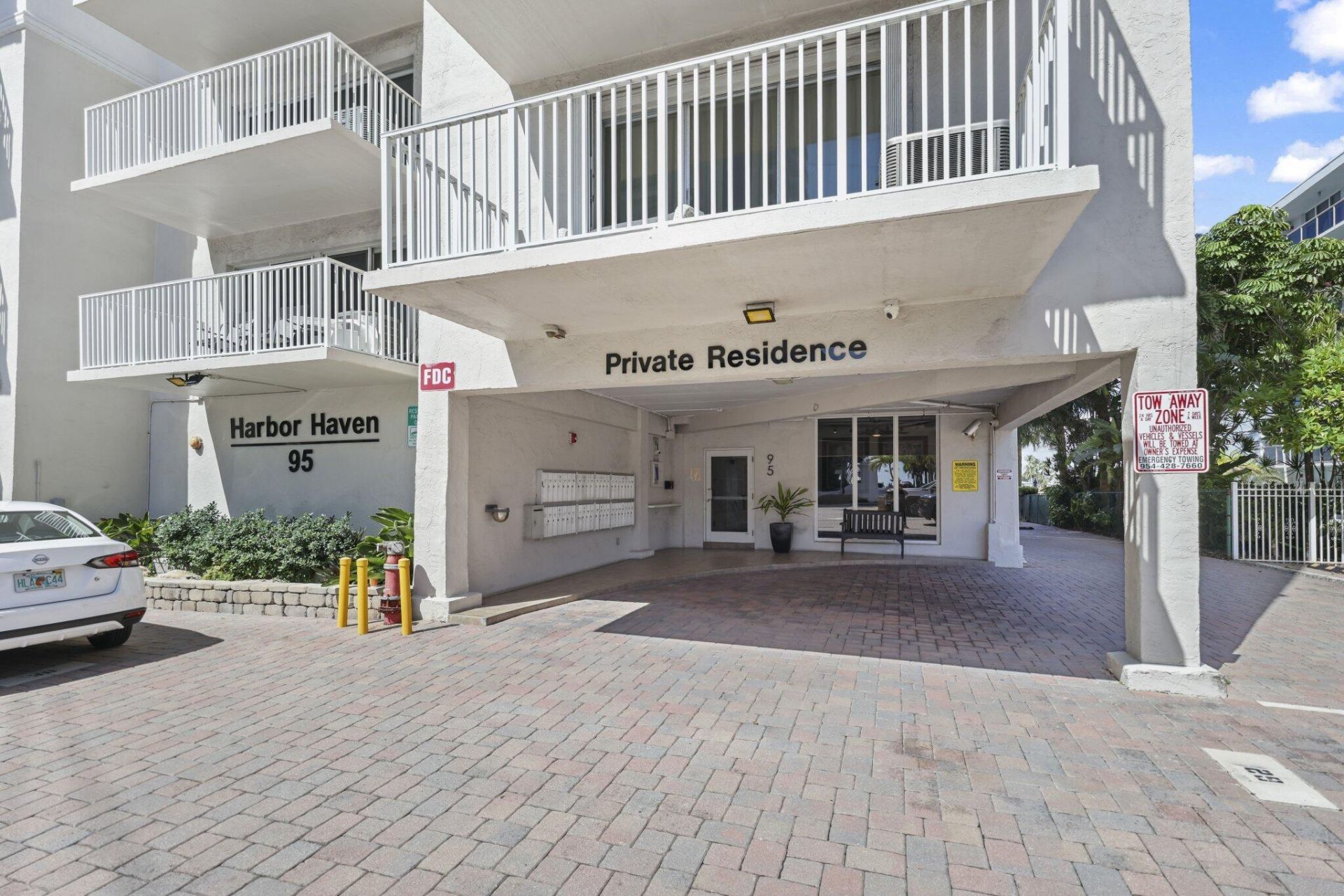 95 N Birch Road, Unit 704, Fort Lauderdale, FL 33304 Photo