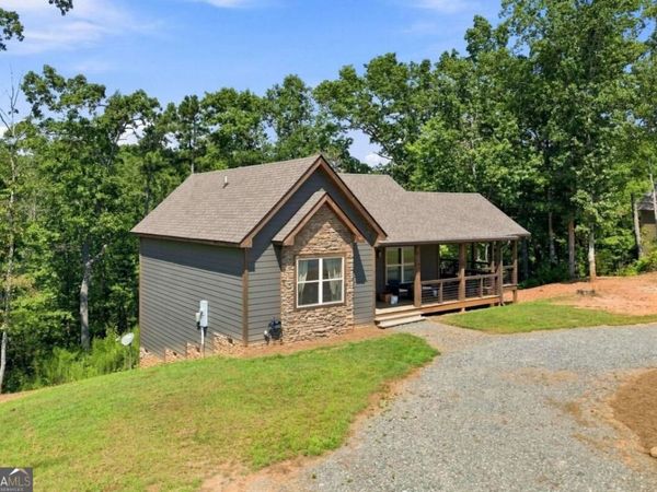 450 Jakes Landing Way, Ellijay, GA 30540