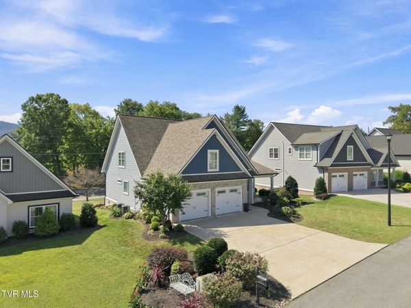 3418 Silk Mill Place, Kingsport, TN 37660