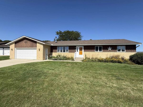 108 W North Street, Ossian, IA 52161