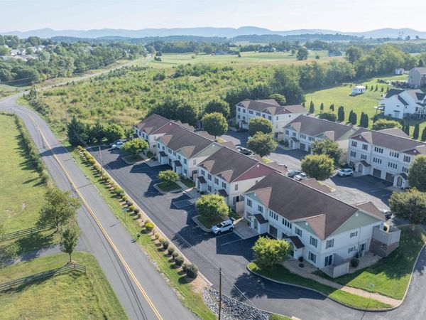 17 ROSEWOOD CT, FISHERSVILLE, VA 22939