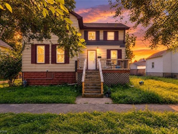 215 Sandusky Avenue, Fremont, OH 43420