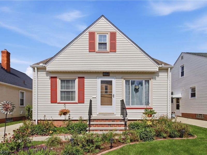 8102 Essen Avenue, Parma, OH 44129 Photo 3