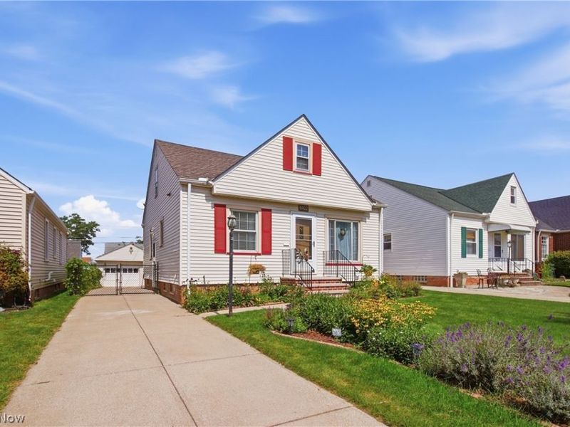 8102 Essen Avenue, Parma, OH 44129 Photo 4