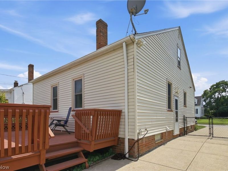 8102 Essen Avenue, Parma, OH 44129 Photo 41