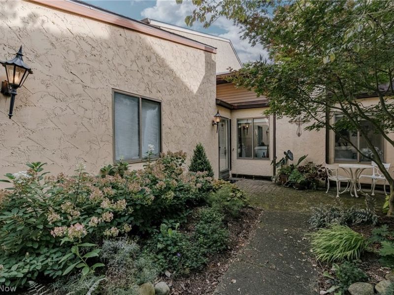 1772 Brookwood Drive, Akron, OH 44313 Photo 4