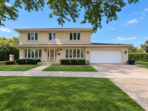 1200 Greendale Avenue , Park Ridge, IL 60068