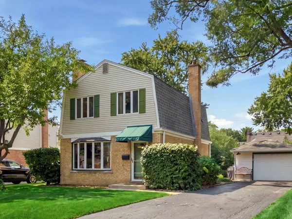 718 S Chestnut Avenue , Arlington Heights, IL 60005
