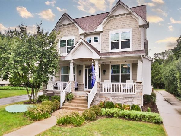315 W Franklin Street , Wheaton, IL 60187