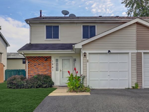 1841 Whaler Lane , Hanover Park, IL 60133