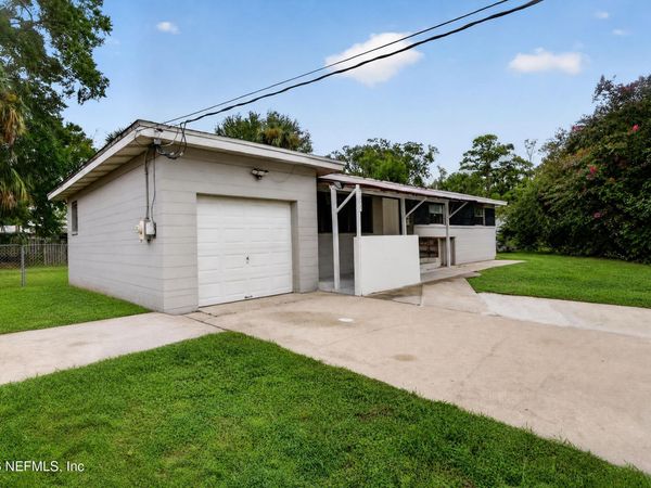 2151 LARRY Drive, Jacksonville, FL 32216