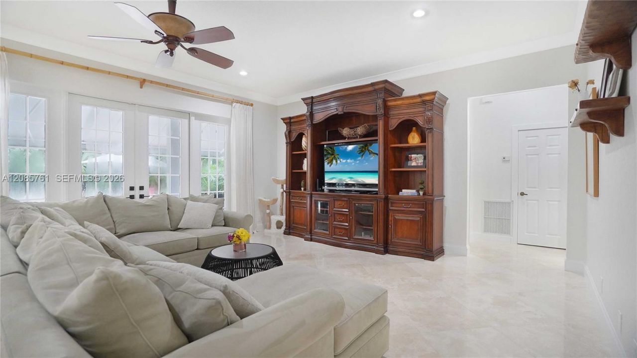 1606 Victoria Pointe Cir, Weston, FL 33327 Photo