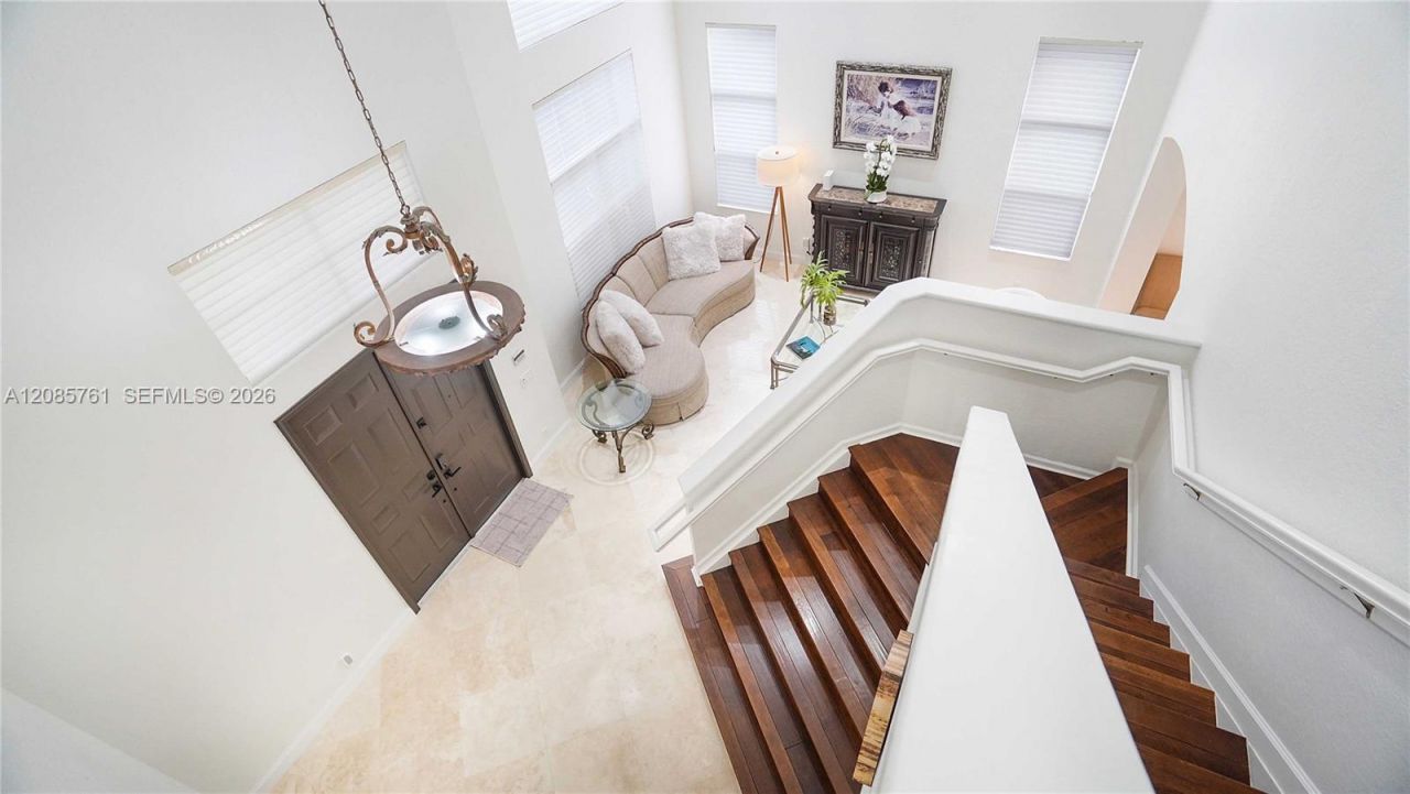 1606 Victoria Pointe Cir, Weston, FL 33327 Photo