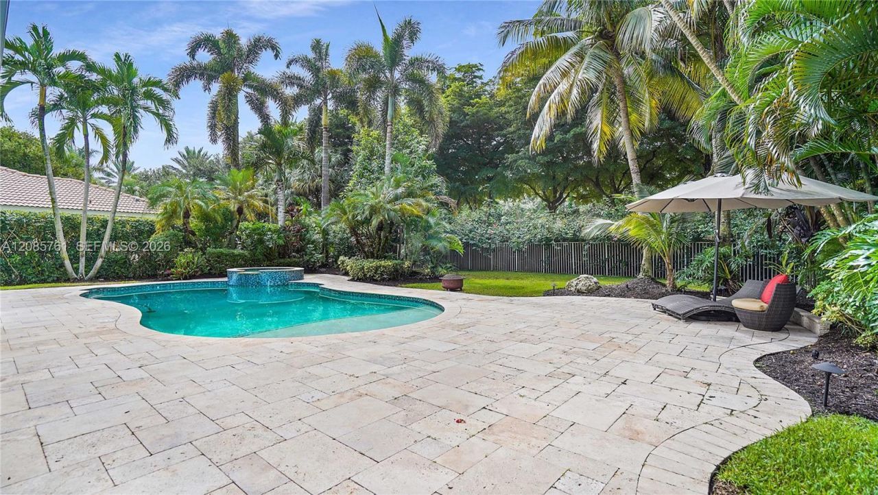 1606 Victoria Pointe Cir, Weston, FL 33327 Photo