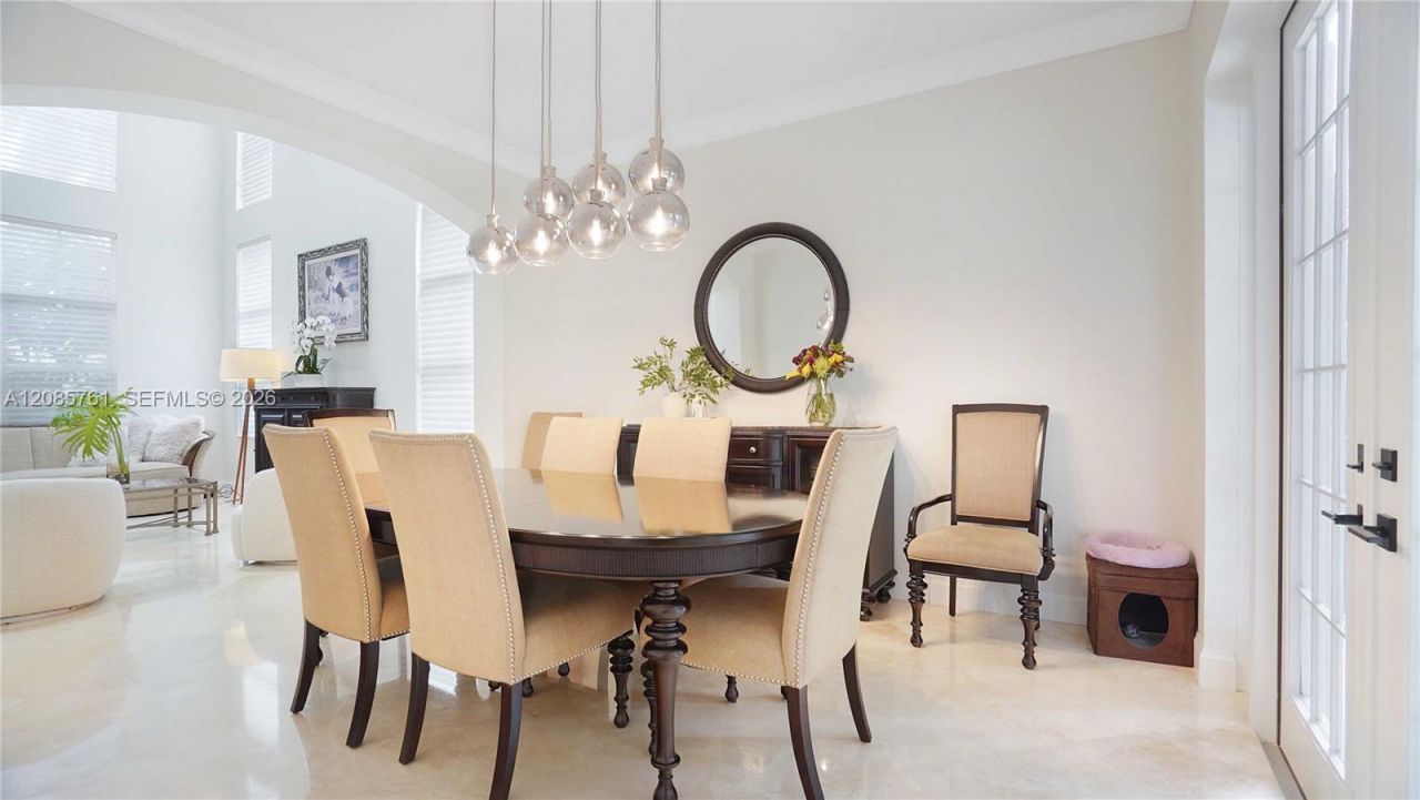 1606 Victoria Pointe Cir, Weston, FL 33327 Photo