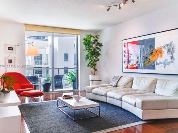 1060 Brickell Ave , Unit 3515, Miami, FL 33131