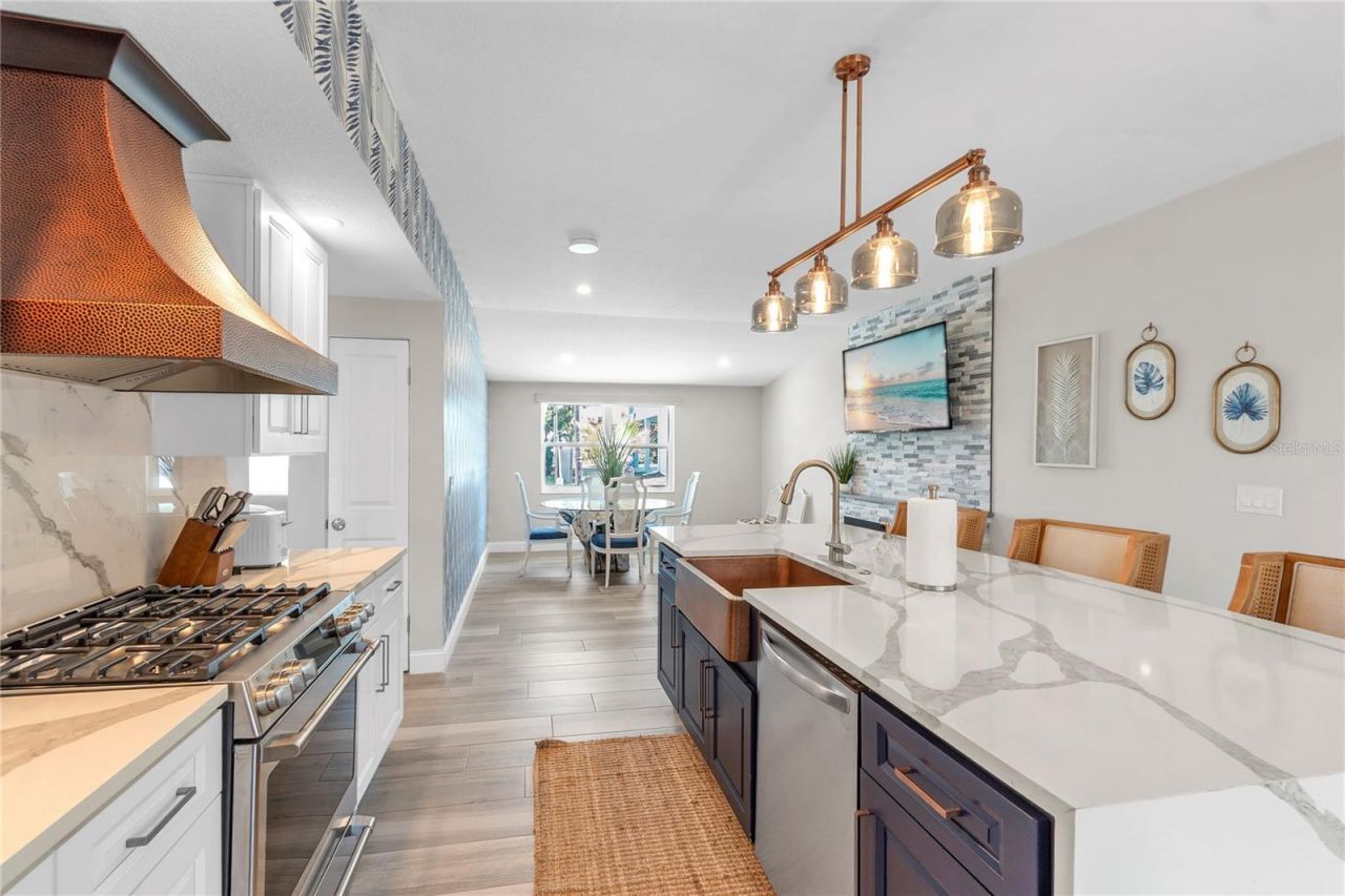 765 Saint Judes Drive N, Longboat Key, FL 34228 Photo