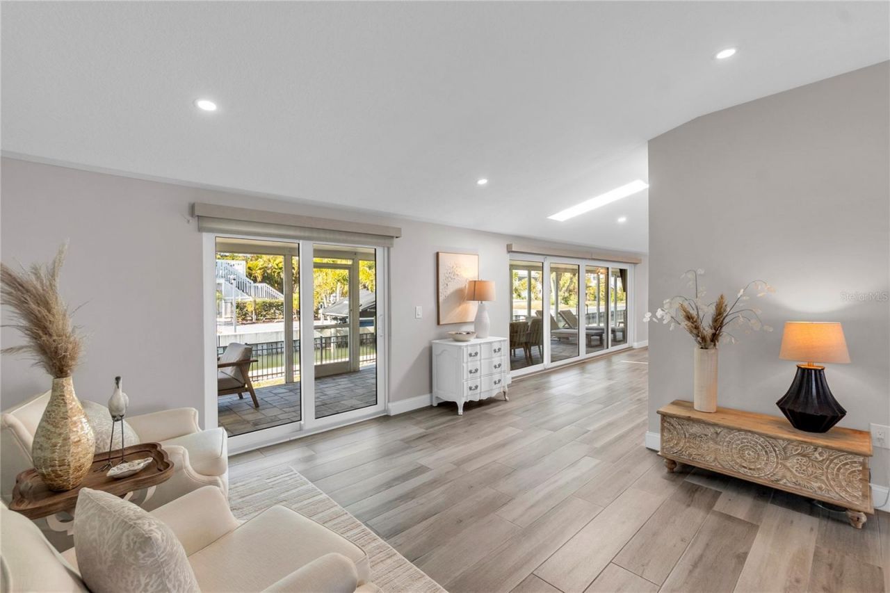 765 Saint Judes Drive N, Longboat Key, FL 34228 Photo