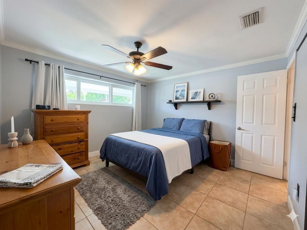 6801 NW 24th Place, Sunrise, FL 33313 Photo