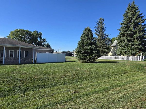 216 Cherry Street, Hubbard, NE 68741