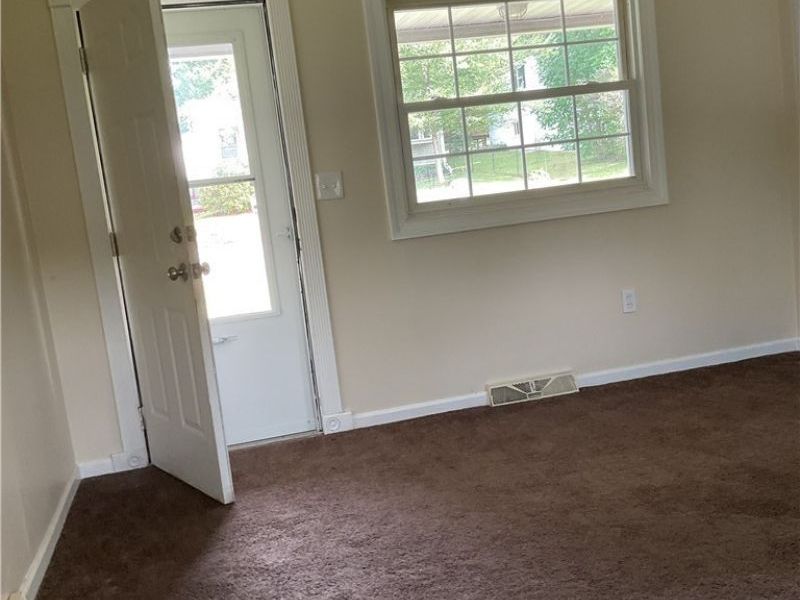 510 Edith Avenue, Akron, OH 44312 Photo 2