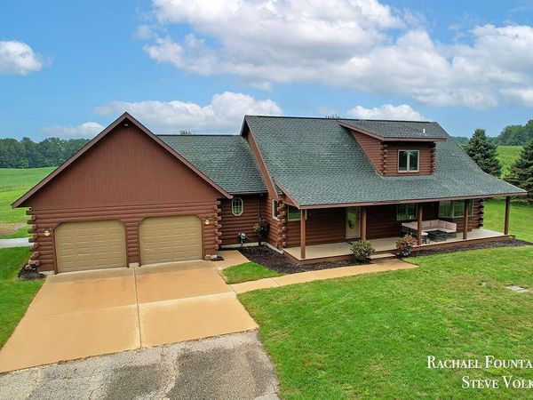 7320 100th Street SE, Caledonia, MI 49316