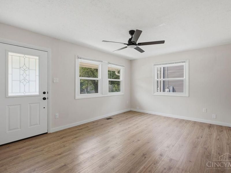 6304 Chandler Street, Cincinnati, OH 45227 Photo 3