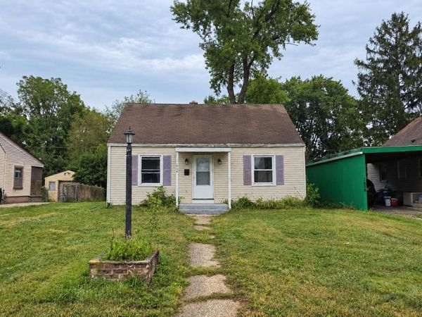 1624 N Sweetbriar Lane , Springfield, OH 45505