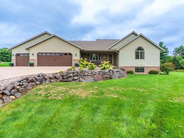 1907 BRANDON CIRCLE, Wausau, WI 54401