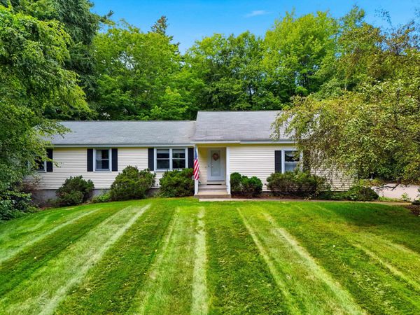 11 Dahl Road, Merrimack, NH 03054