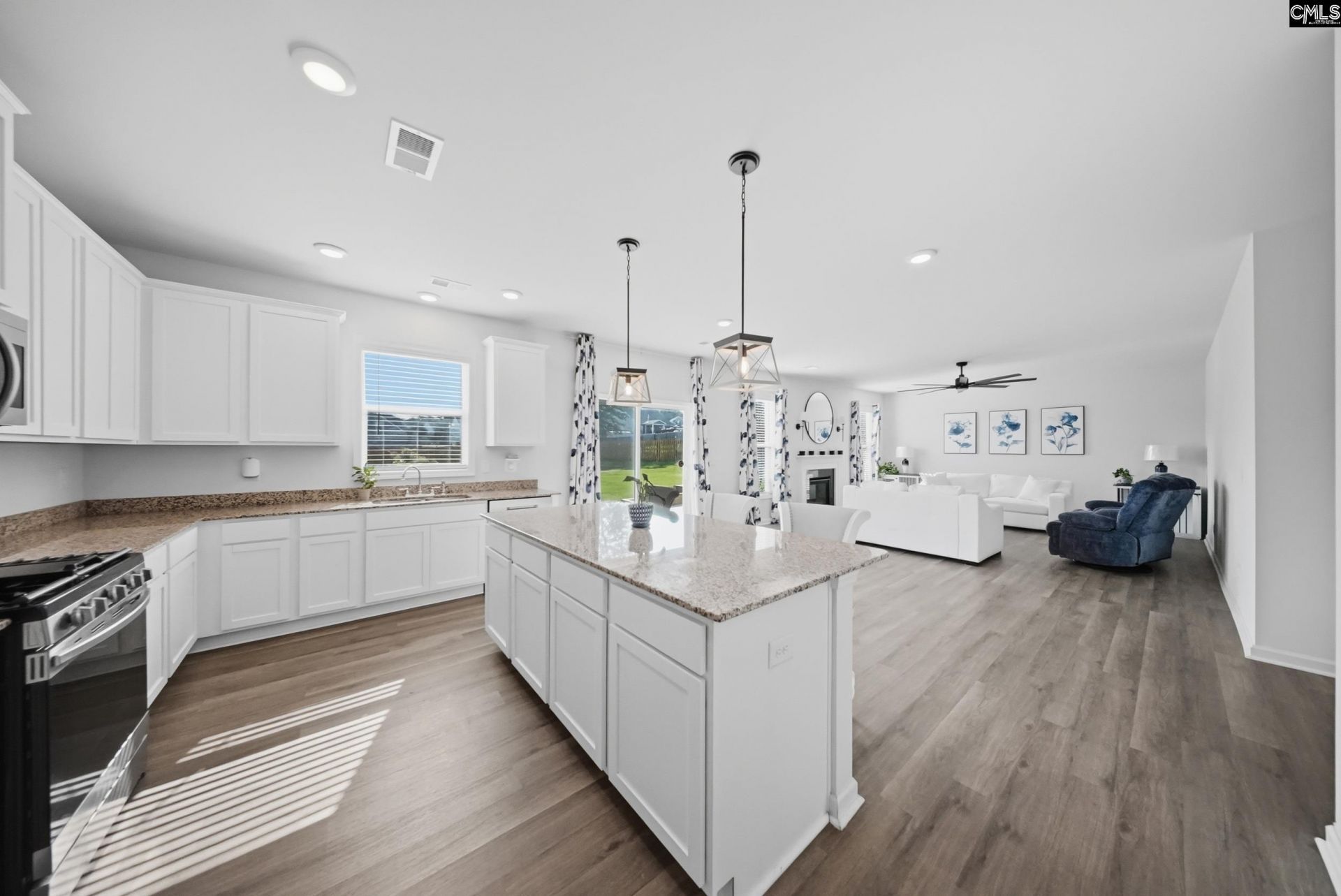 215 Belfast Way Photo 11