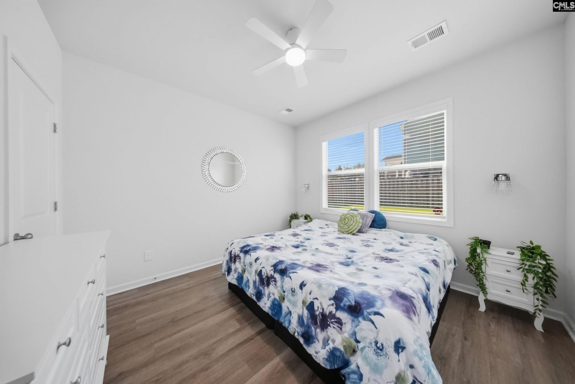 215 Belfast Way Photo 16