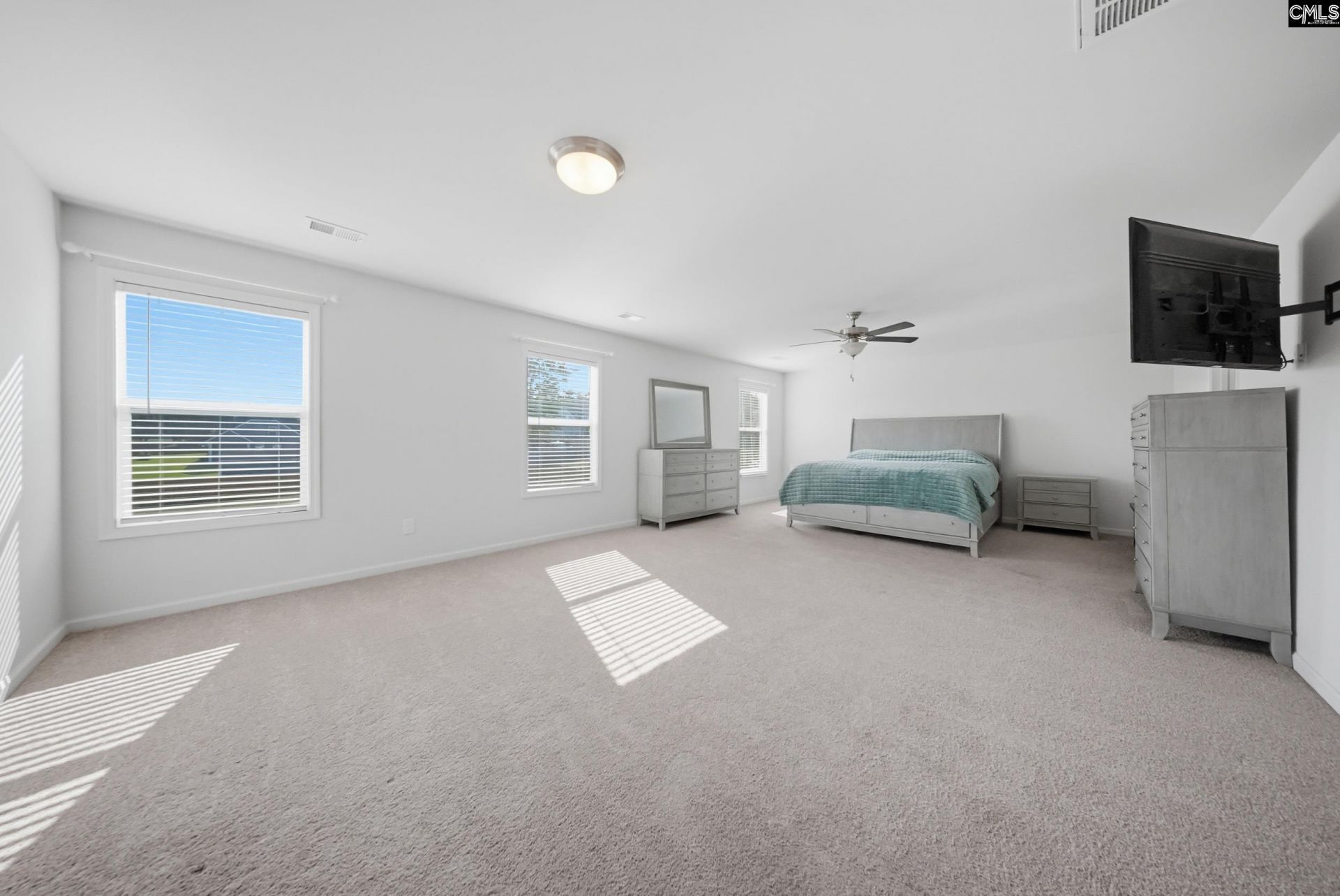 215 Belfast Way Photo 19