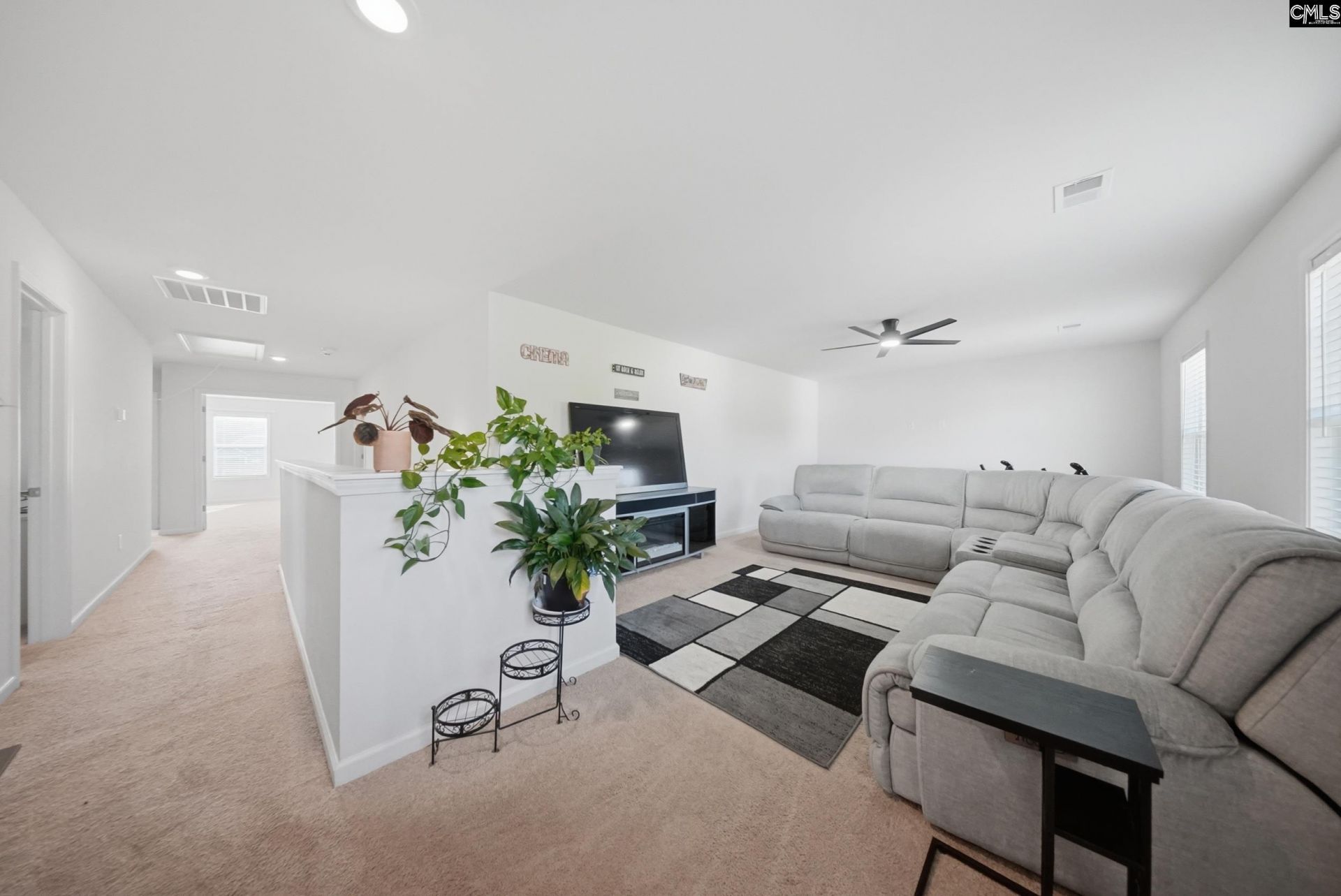 215 Belfast Way Photo 28