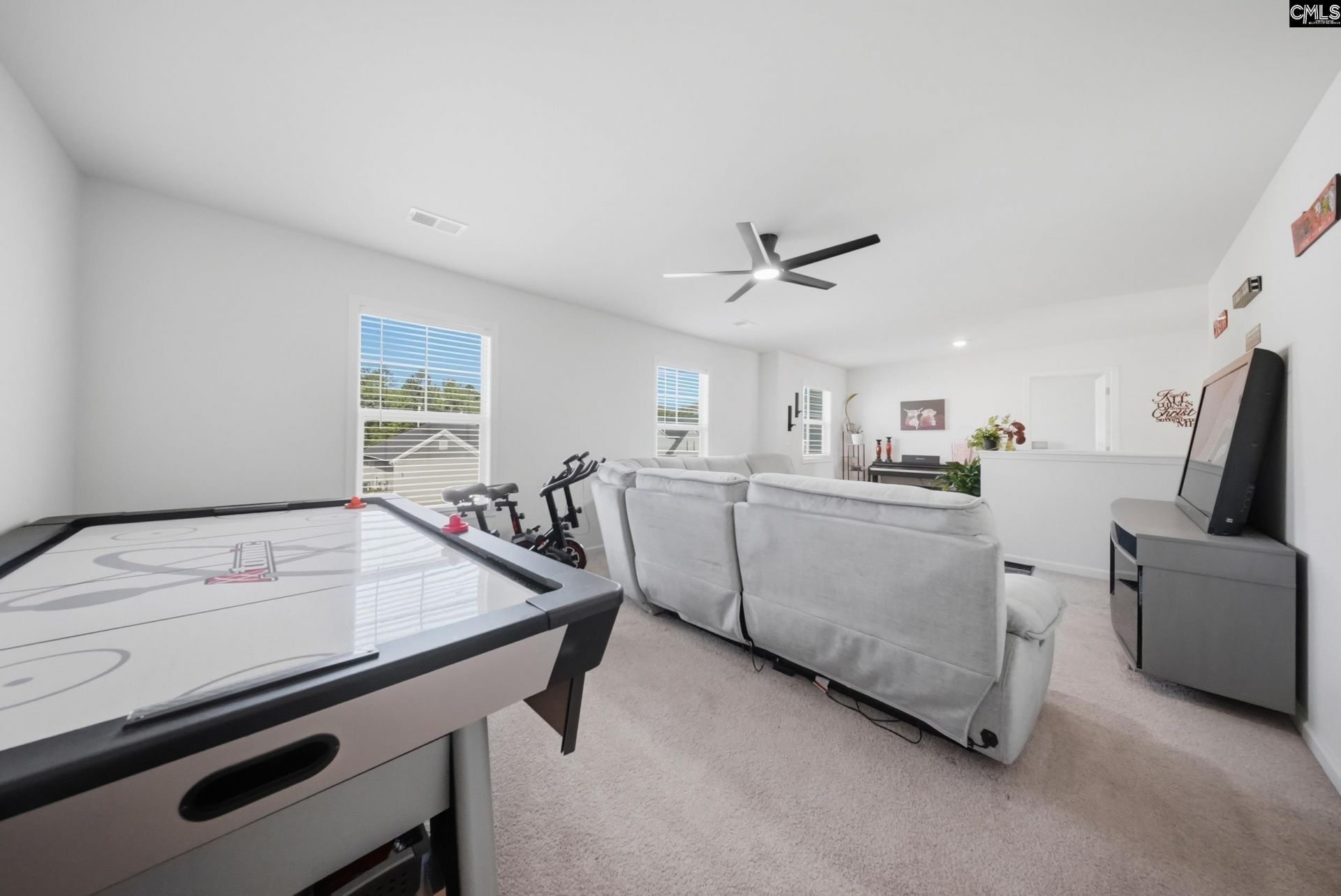 215 Belfast Way Photo 29