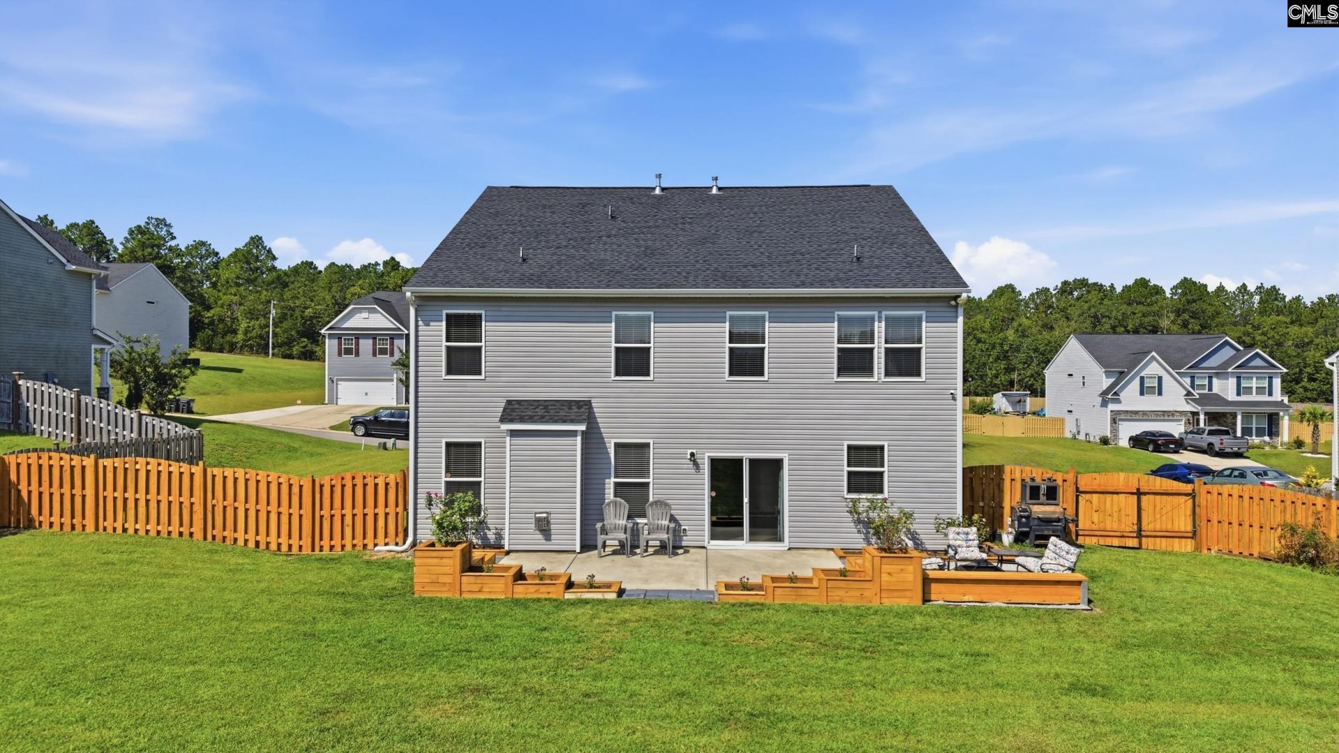 215 Belfast Way Photo 33