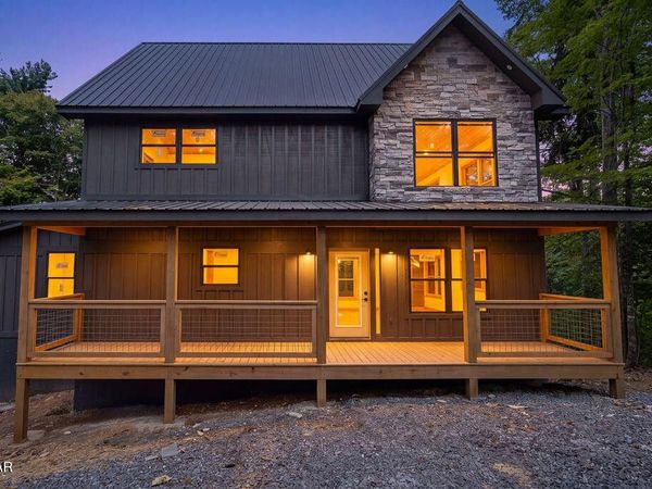 2759 Owls Cove Way , Sevierville, TN 37862