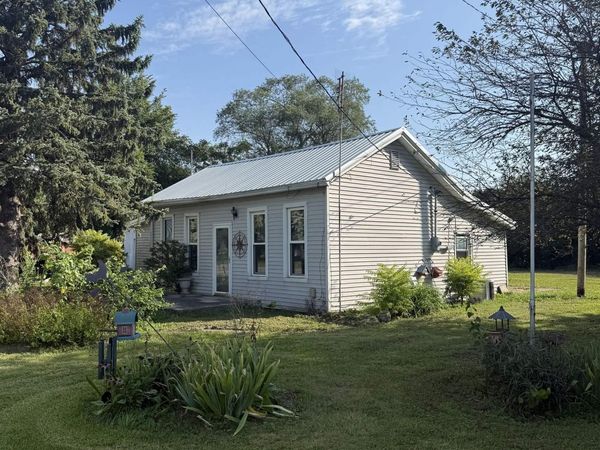 5911 S SR 1, Bluffton, IN 46714