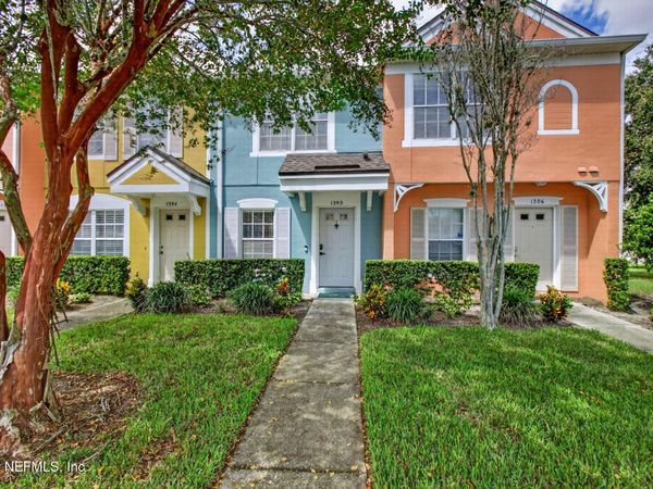 12311 KENSINGTON LAKES Drive, Unit 1305, Jacksonville, FL 32246