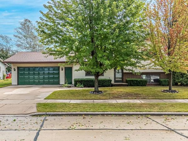 2824 SULLIVAN AVENUE, Kaukauna, WI 54911