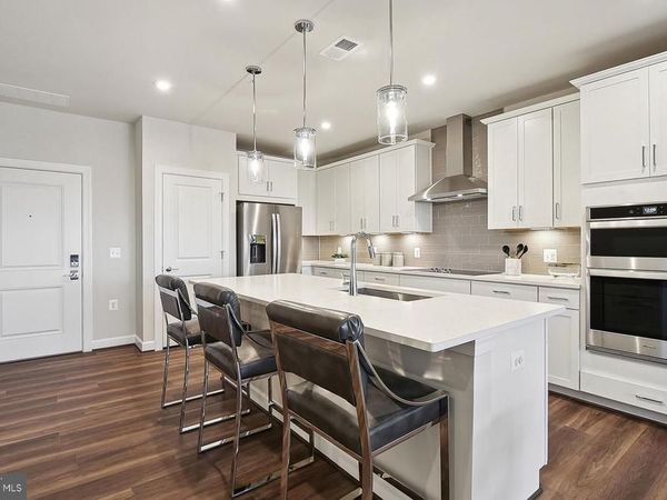 5810 MOONSTONE WAY, Unit 105, HAYMARKET, VA 20169