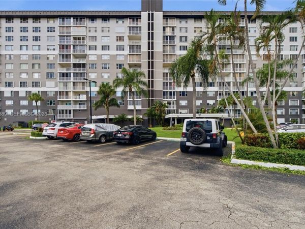 3850 Washington St , Unit 808, Hollywood, FL 33021