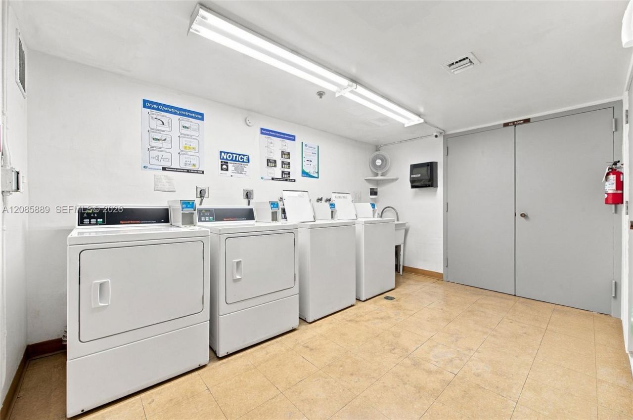3850 Washington St, Unit 808, Hollywood, FL 33021 Photo