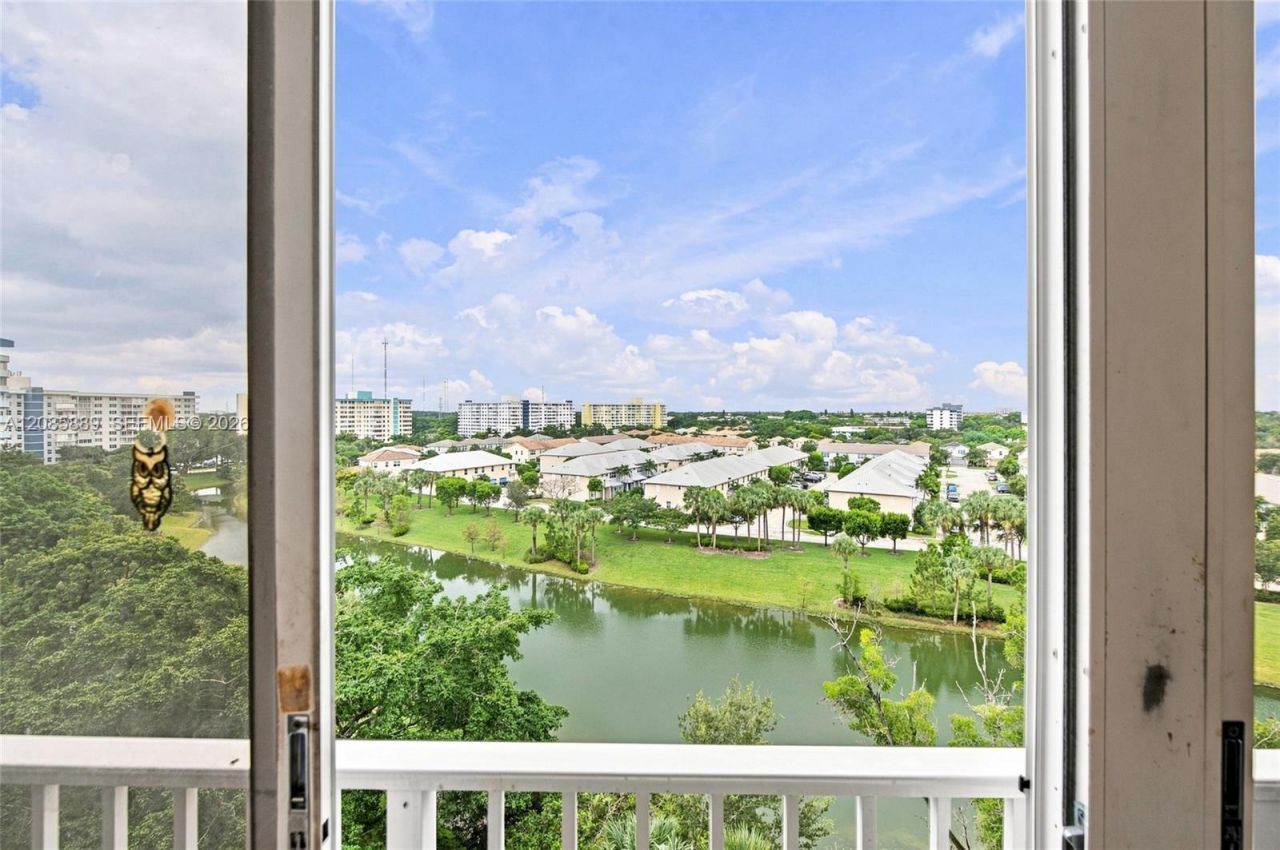 3850 Washington St, Unit 808, Hollywood, FL 33021 Photo